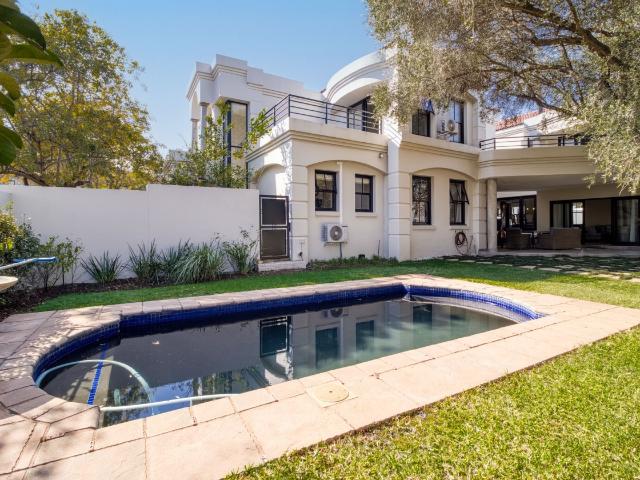House for rent in Broadacres AH, City of Johannesburg Metropolitan Municipality