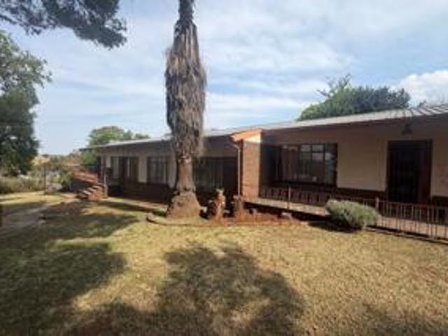 House for rent in Waterkloof, Gauteng