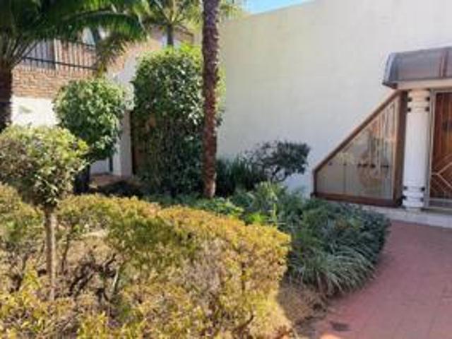 House for rent in Waterkloof, Gauteng