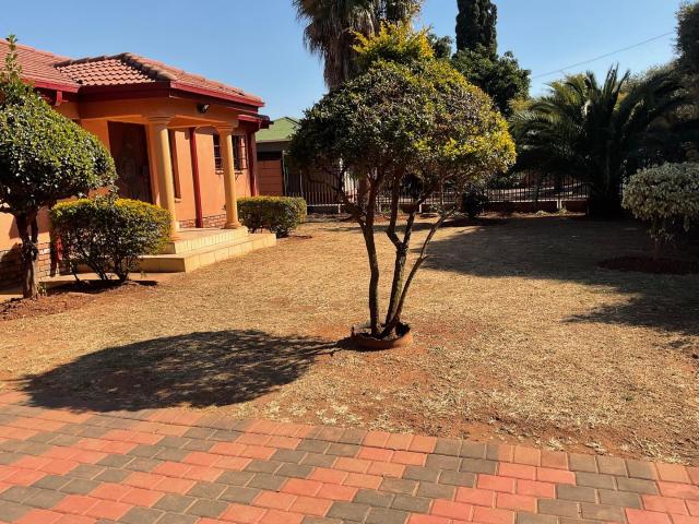 House for rent in Waterkloof, Gauteng