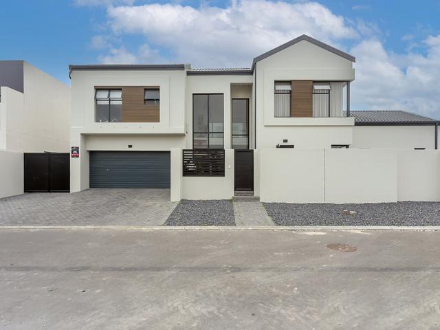 House for rent in Blouberg Rise, City of Cape Town