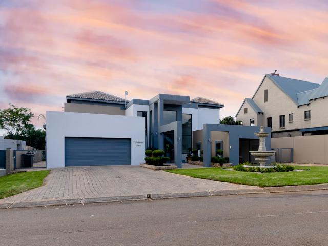 House for rent in Waterkloof, Gauteng