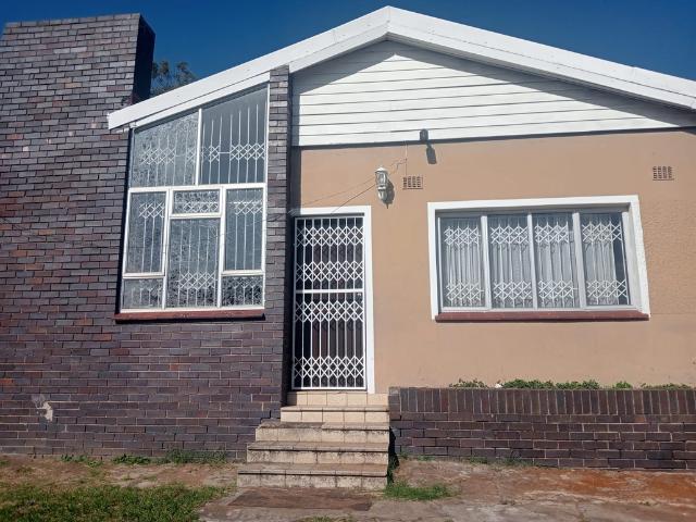 House for rent in Chatsworth, Kwazulu-natal
