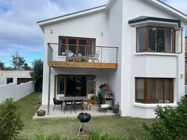 House for rent in Baardskeerdersbos, Western Cape