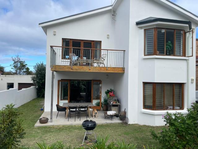 House for rent in Baardskeerdersbos, Western Cape