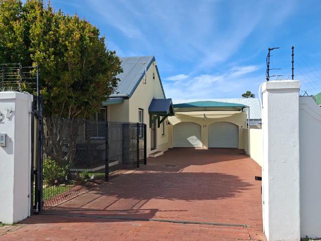 House for rent in Baardskeerdersbos, Western Cape