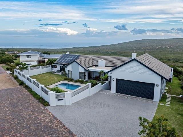 House for rent in Beacon Island, Garden Route District Municipality