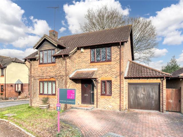 House for rent in Martin's Heron, Winkfield