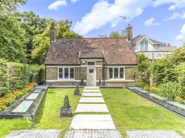 House for rent in West Kensington, Greater London