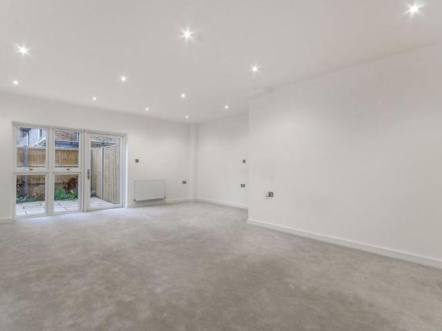 House for rent in London Borough of Wandsworth, Greater London