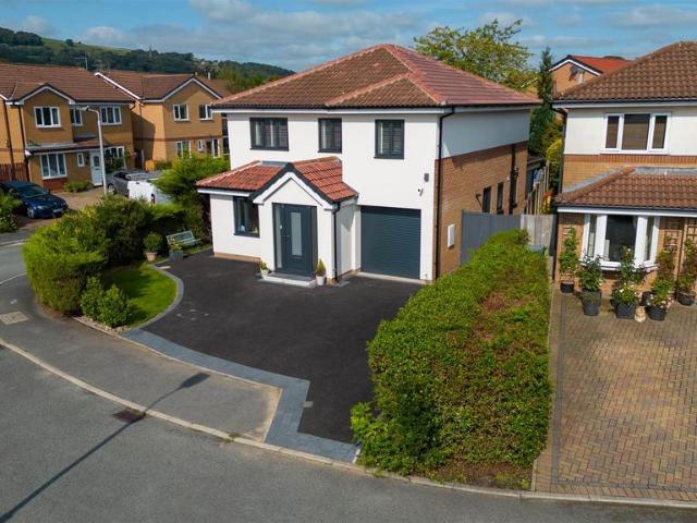 House for rent in Brooksbottom, Bury