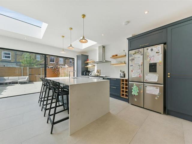 House for rent in London Borough of Merton, Merton Park