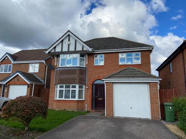House for rent in Grange Moor, West Yorkshire