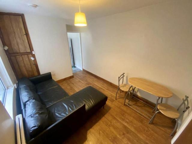House for rent in Nangreaves, Wales