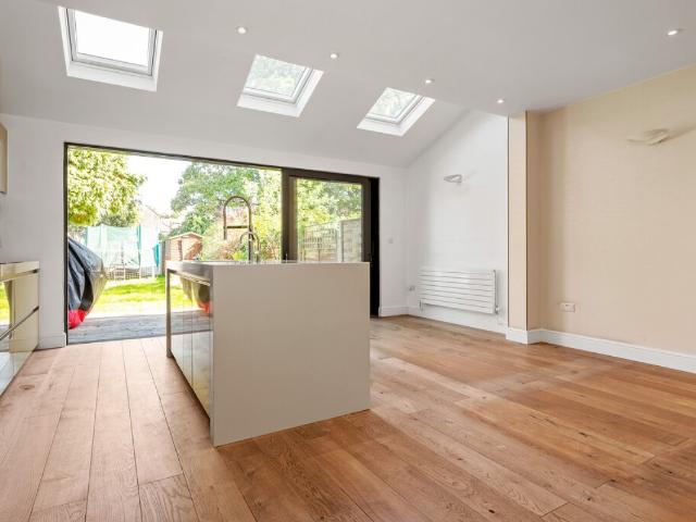 House for rent in Golders Green, Greater London