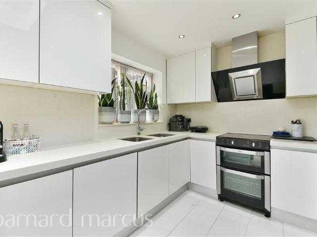 House for rent in Sparrow Farm, Greater London