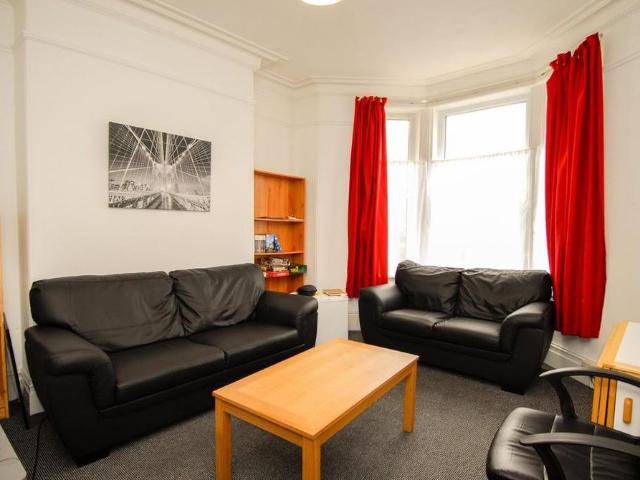 House for rent in Pennycomequick, Mount Wise