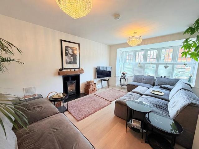 House for rent in Highcroft, Berrick Salome