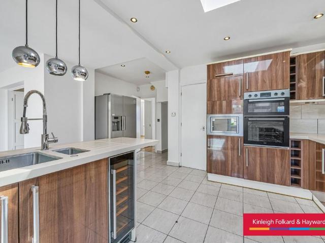 House for rent in London Borough of Lewisham, Bell Green