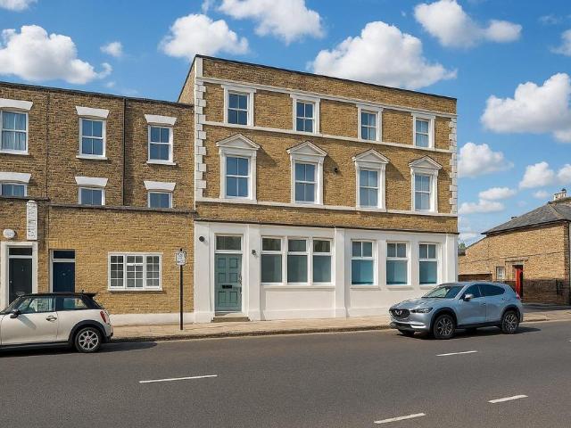 House for rent in London Borough of Hounslow, Isle Of Man