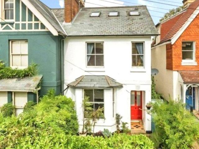 House for rent in Tower Hill, Pachesham Park
