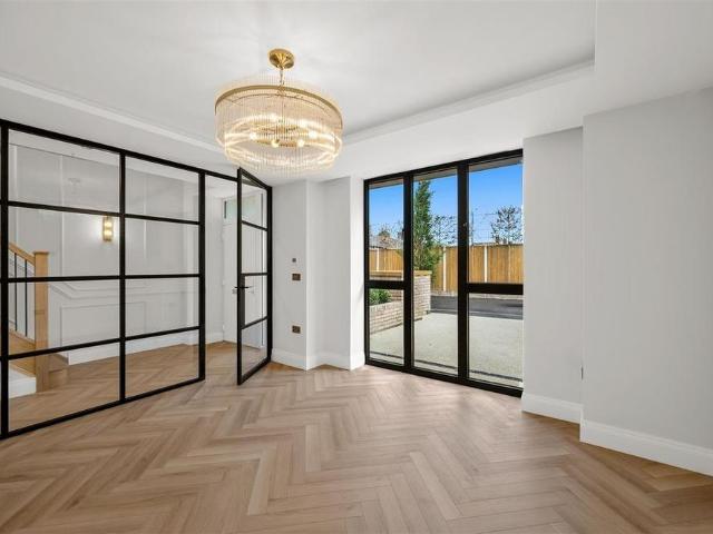 House for rent in Cottenham Park, Greater London