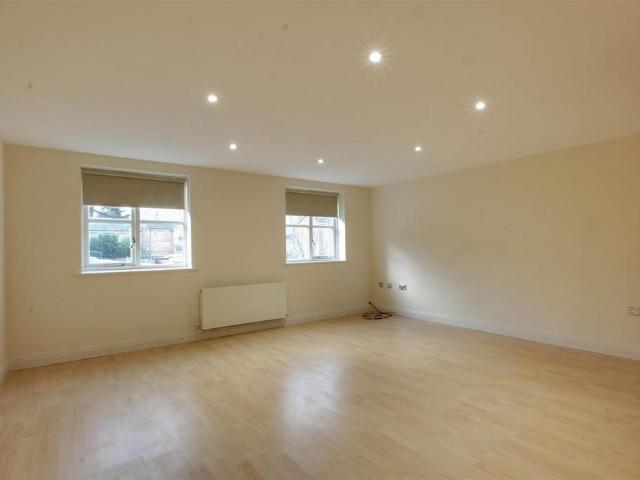 House for rent in Southgate, Greater London