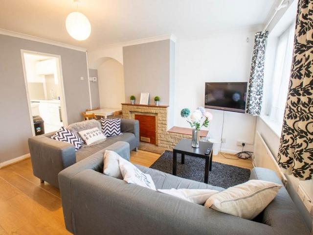 House for rent in St. Dunstan's, The Bridge