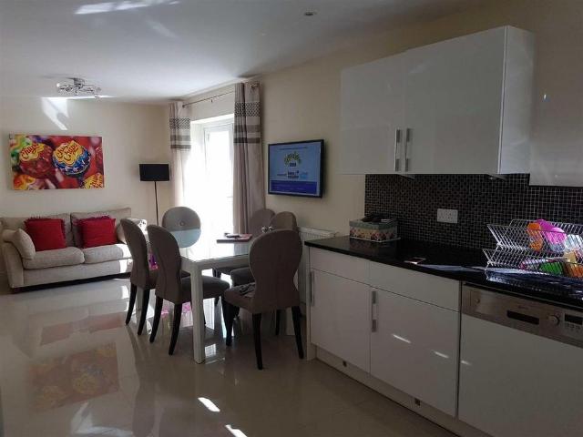 House for rent in Colshaw Farm, Wilmslow