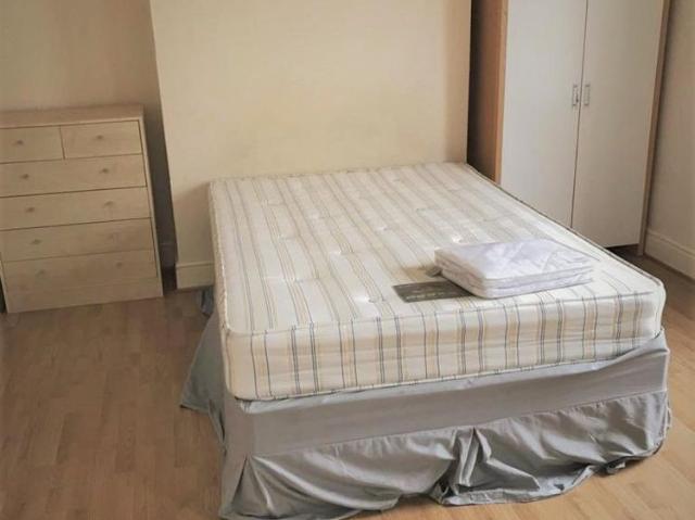 House for rent in Nangreaves, Wales