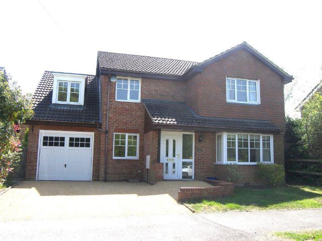 House for rent in Pachesham Park, Surrey