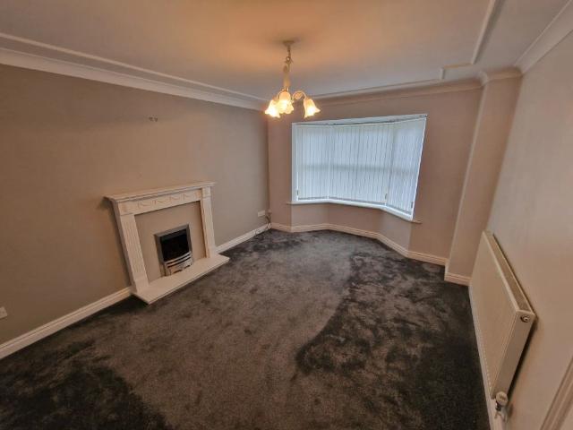 House for rent in New Invention, West Midlands