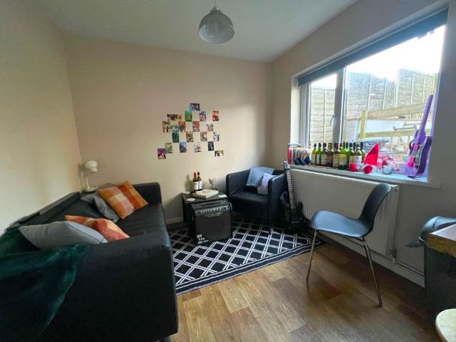 Room for rent in Watergate, Devon