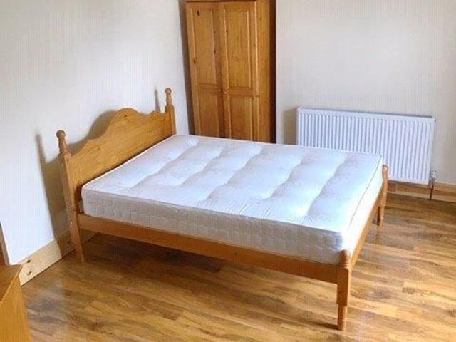 House for rent in Nangreaves, Wales