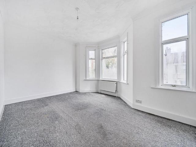 House for rent in London Borough of Newham, Greater London