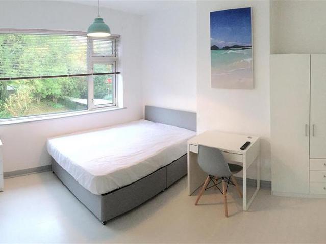 Room for rent in Attenborough, East Midlands