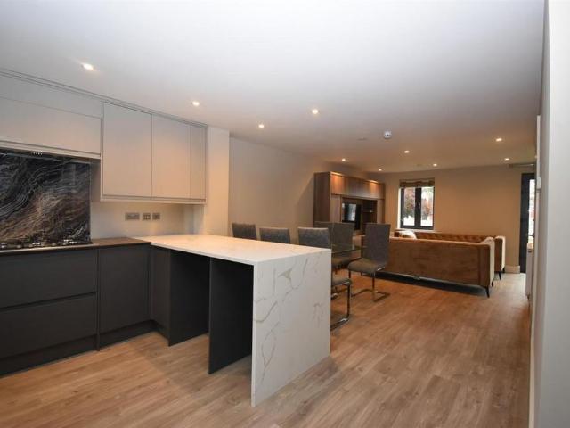 House for rent in Milverton, Green Close