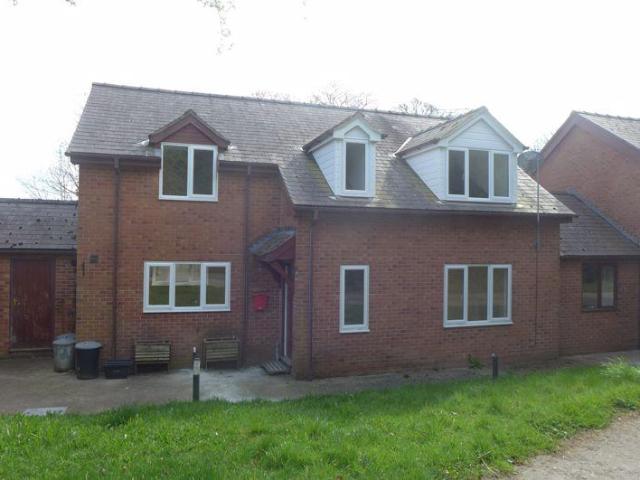 House for rent in Wrexham, Wales