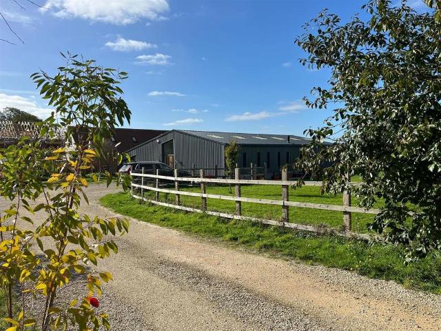 House for rent in Barton Stacey, Hampshire
