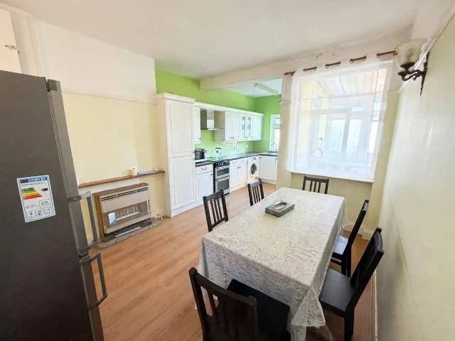 House for rent in London Borough of Redbridge, Greater London