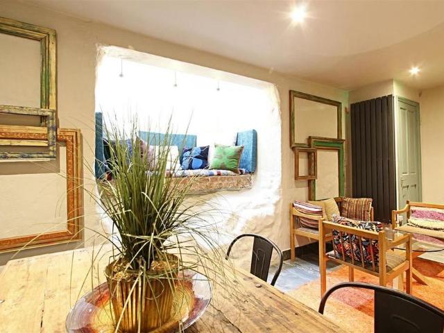 House for rent in London Borough of Hounslow, Greater London