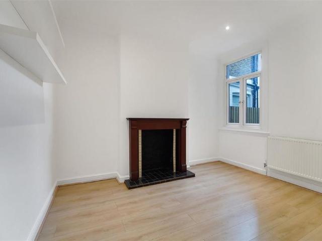 House for rent in London Borough of Merton, Collier's Wood
