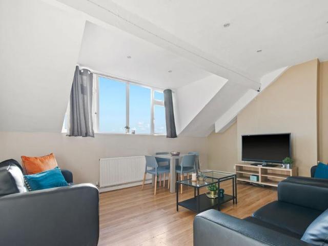 House for rent in Hyde Park, West Yorkshire