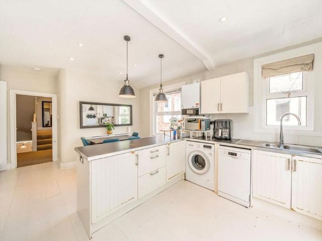 House for rent in Furzedown, Greater London