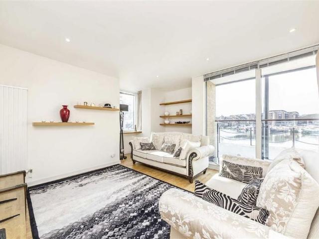 House for rent in Ratcliffe, Greater London