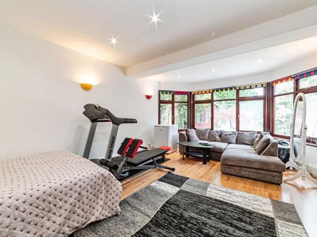 Studio for rent in Earley