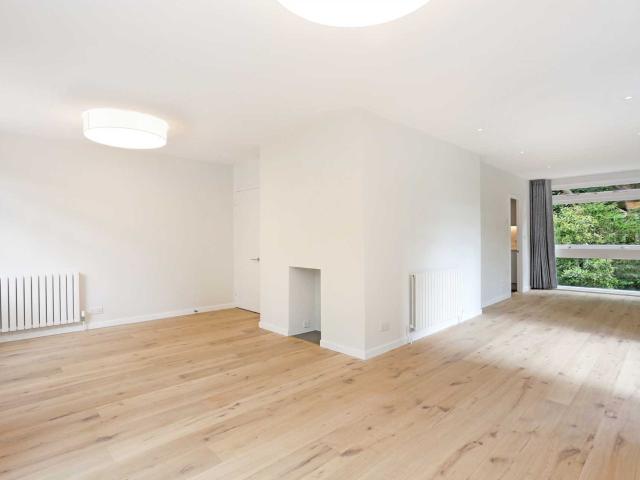 House for rent in Kensington, Cat Hill