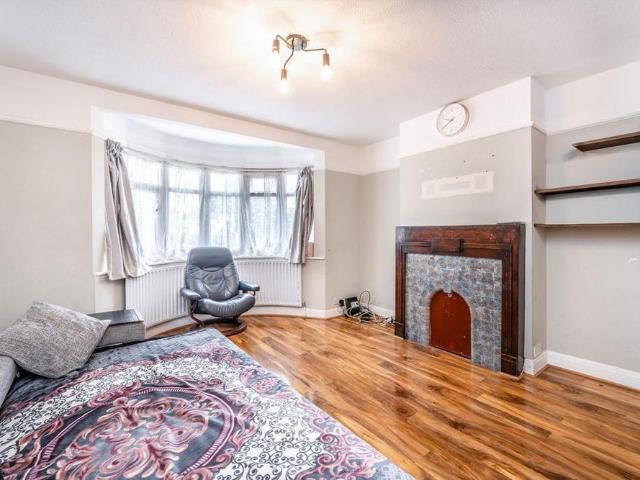 House for rent in London Borough of Hounslow, Greater London