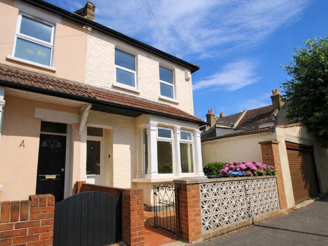 House for rent in London Borough of Croydon, Greater London
