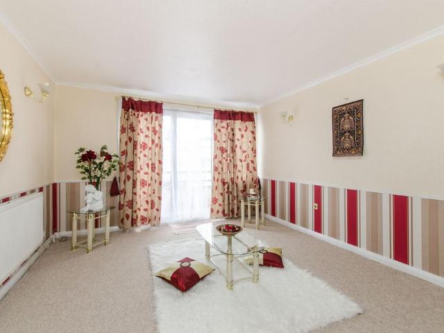 House for rent in London Borough of Merton, Mitcham